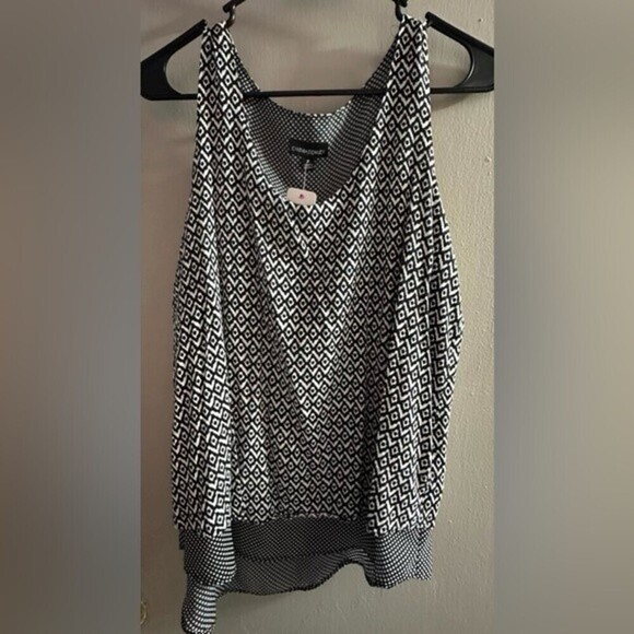 Cynthia Rowley Geometric Pattern Top Size‎ Medium - Picture 4 of 9